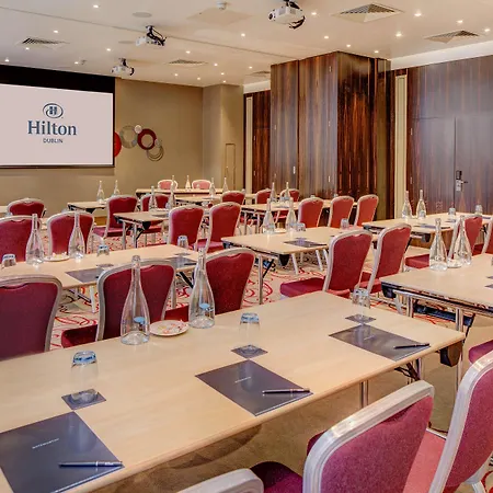 호텔 Hilton 4*