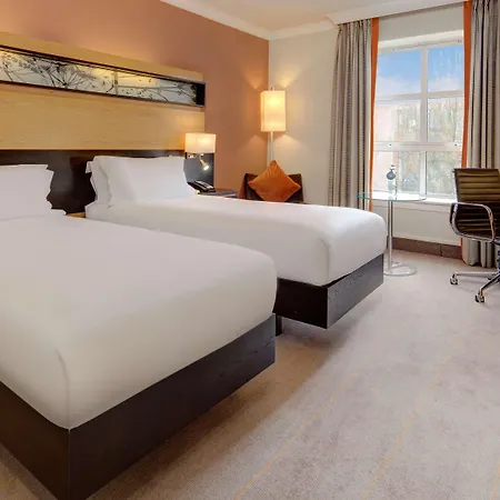 Hilton 호텔 4*