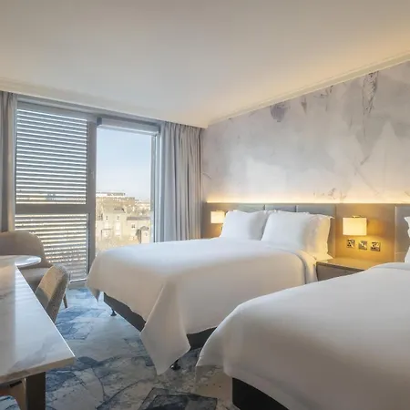 호텔 Hilton 4*