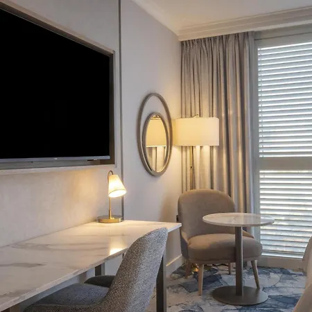 Hilton Hotel 4*