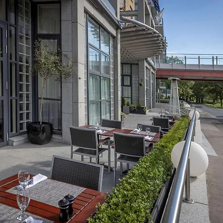 Hilton Отель 4*