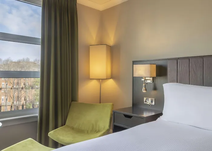 Отель Hilton 4*